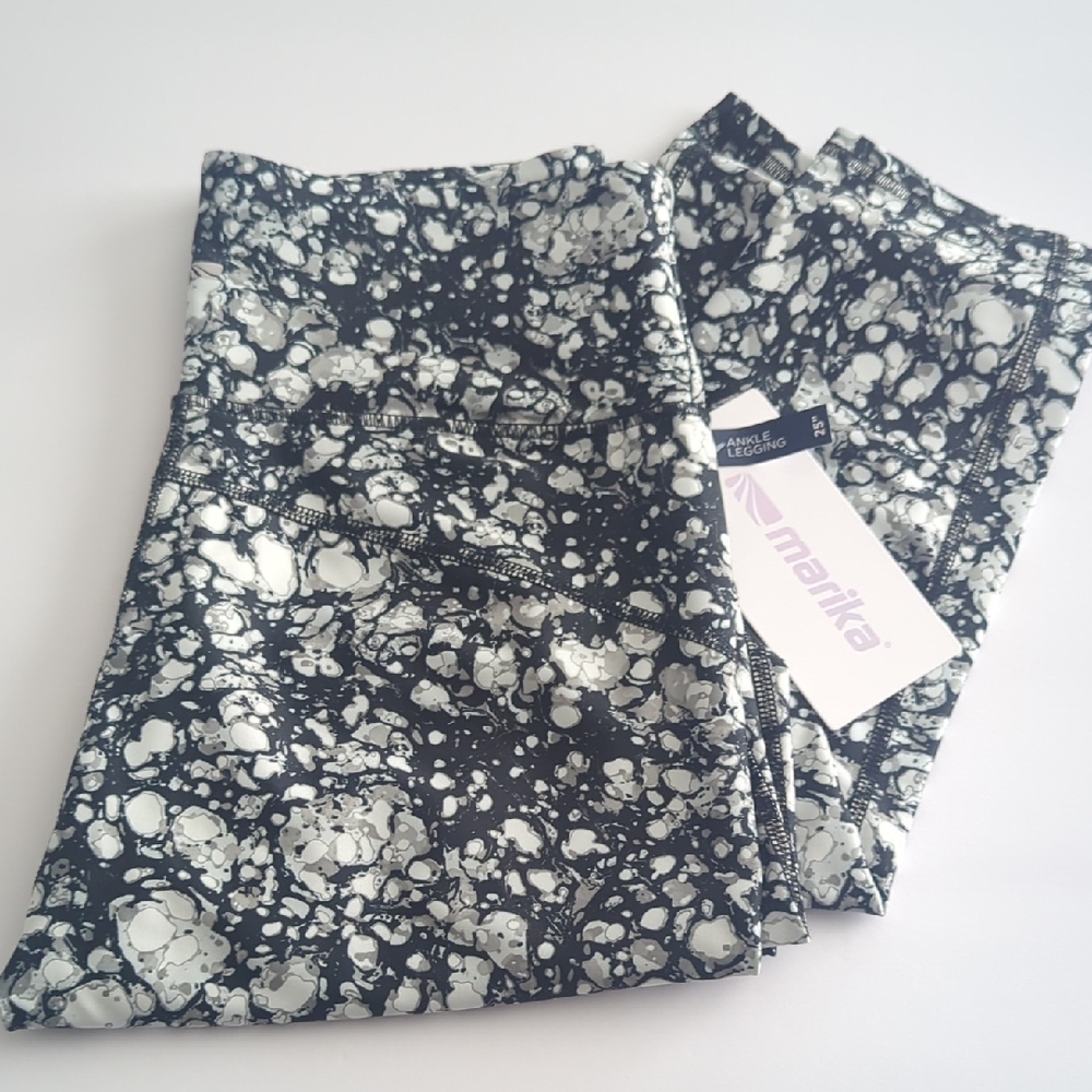 Marika Monochrome Patterned Ankle Leggings